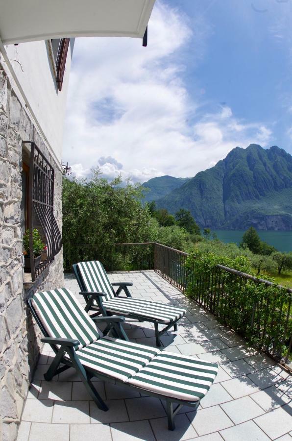 Casa Emilia Villa Riva di Solto Eksteriør bilde
